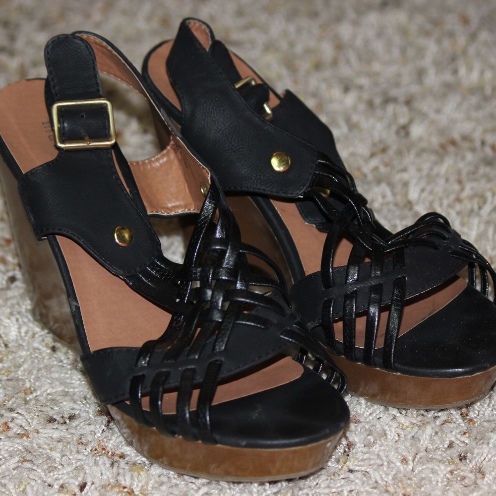 Madden girl wedges size 8.5